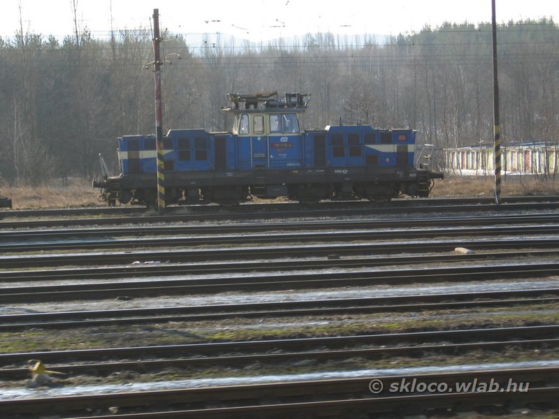 210 056-8