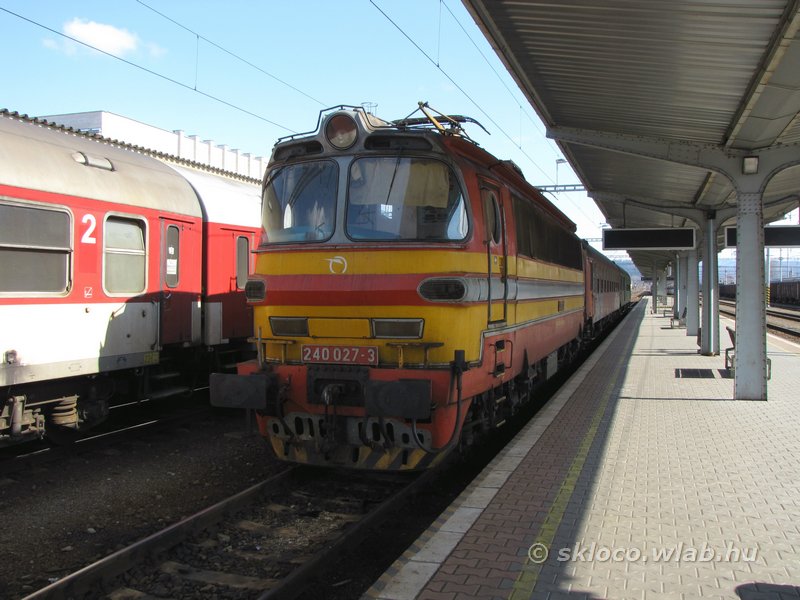 240 027-3