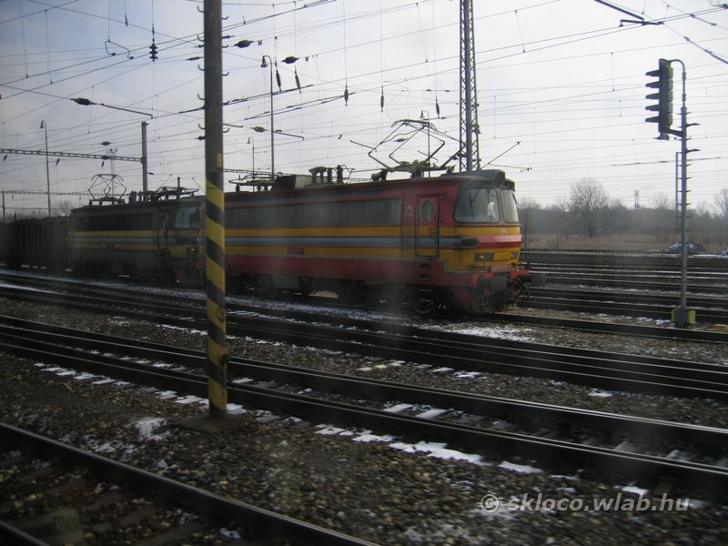240 033-1