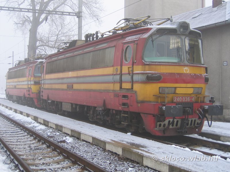 240 036-4