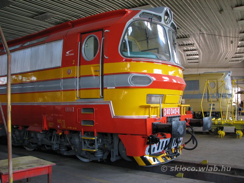 240 040-6