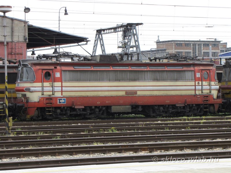 240 066-1