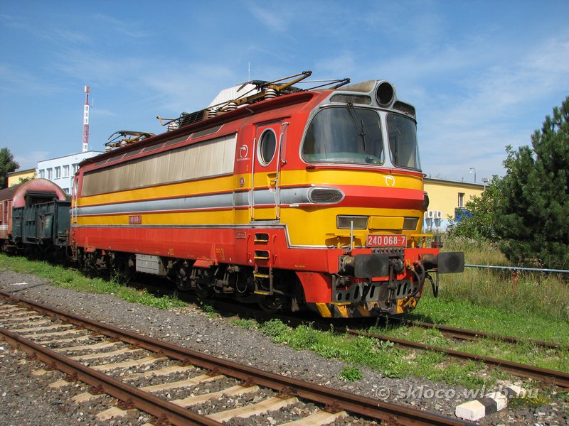 240 068-7