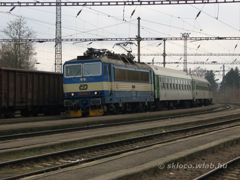 363 062-1