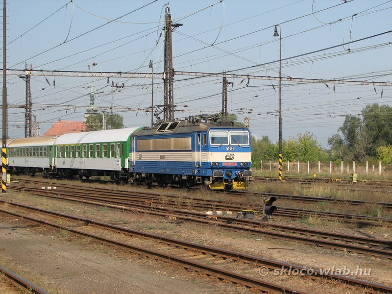 363 066-2
