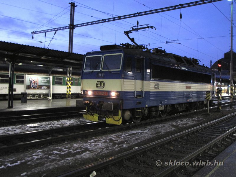 363 081-1