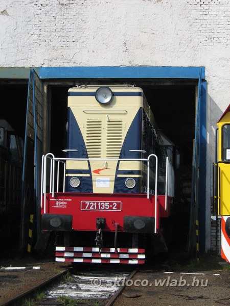 721 135-2