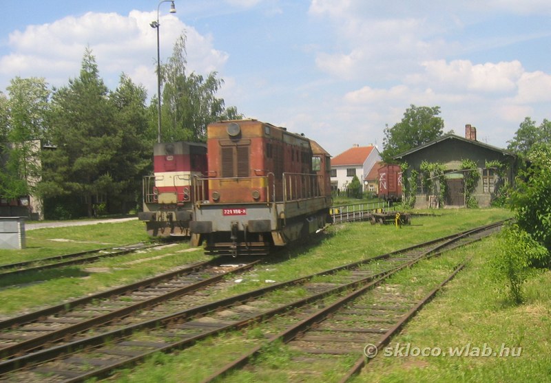 721 156-8