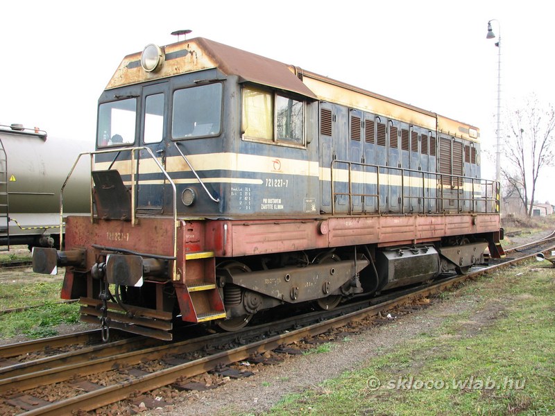 721 227-7