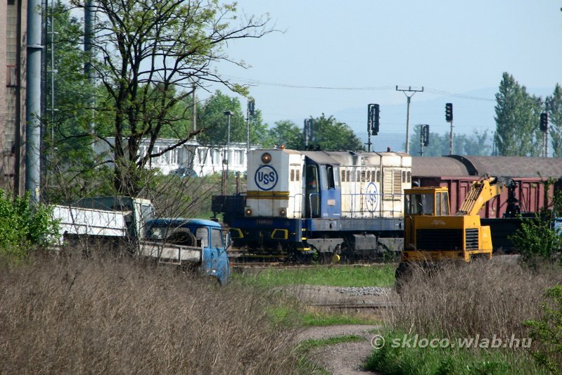 740 527