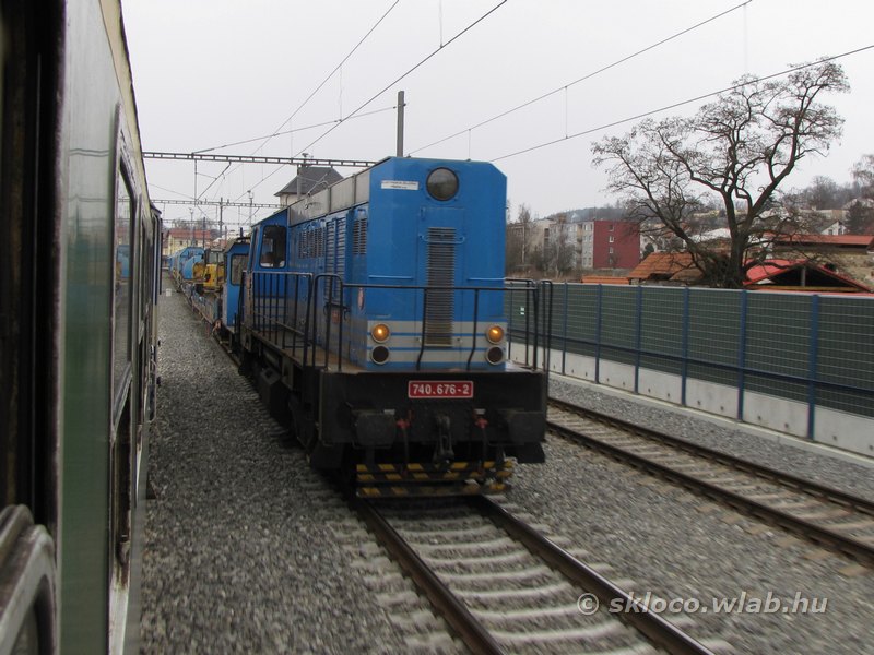 740 676-2