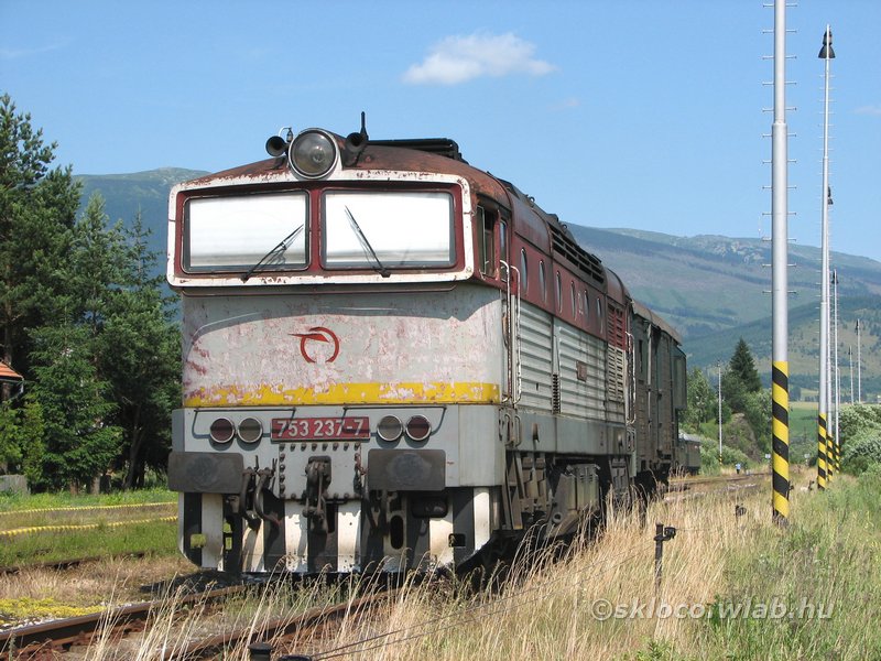 (753 237-7)