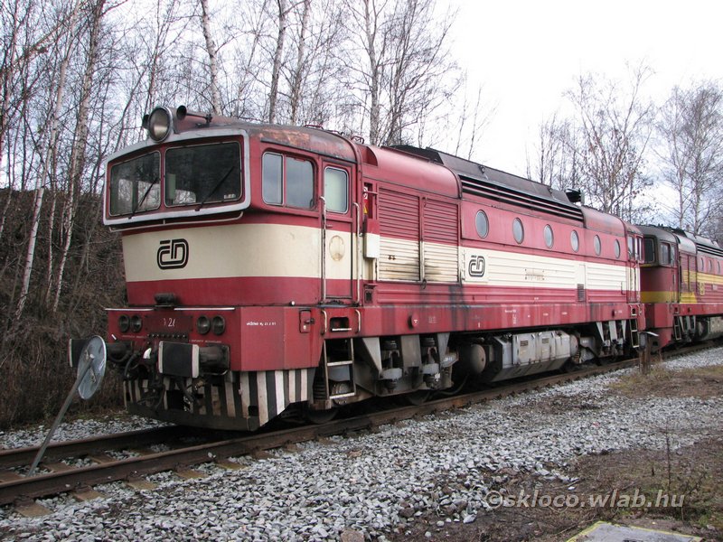 753 263-3
