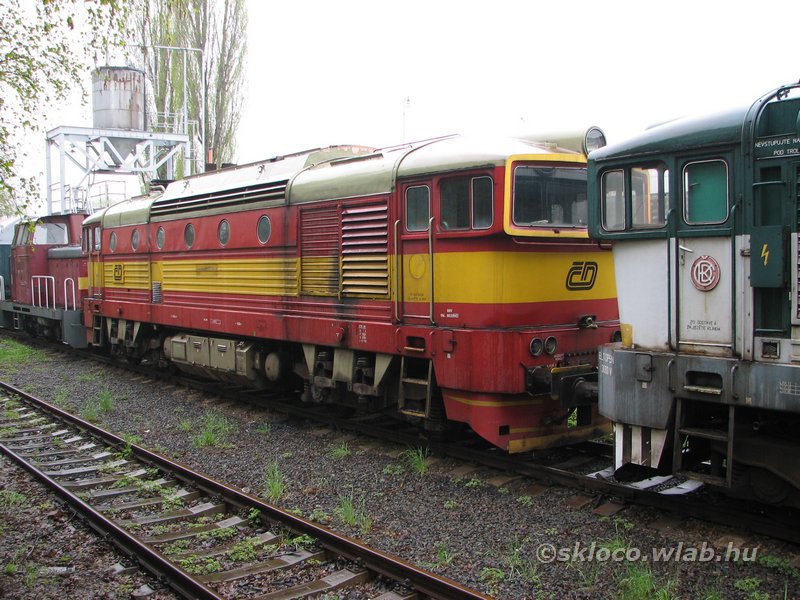 753 279-9