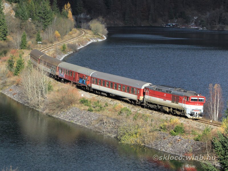 757.013-8