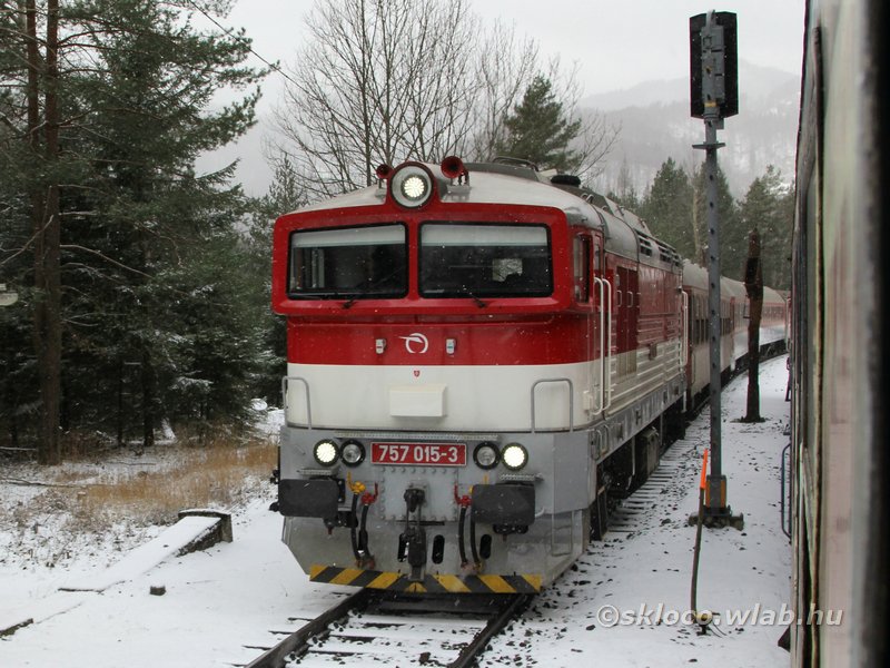 757.015-3