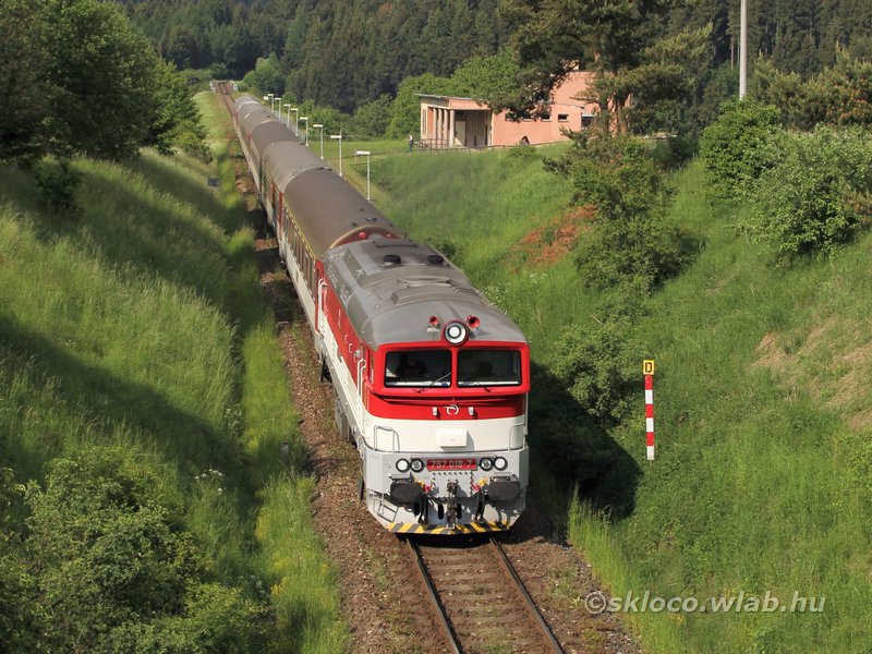 757.018-7