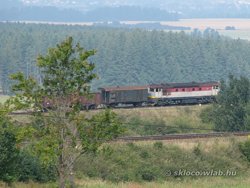 (751 044-9)