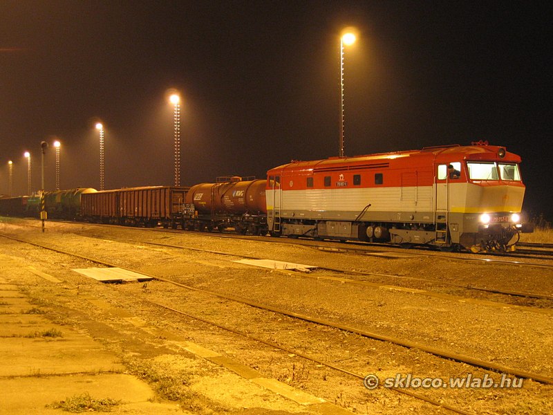 751 057-1