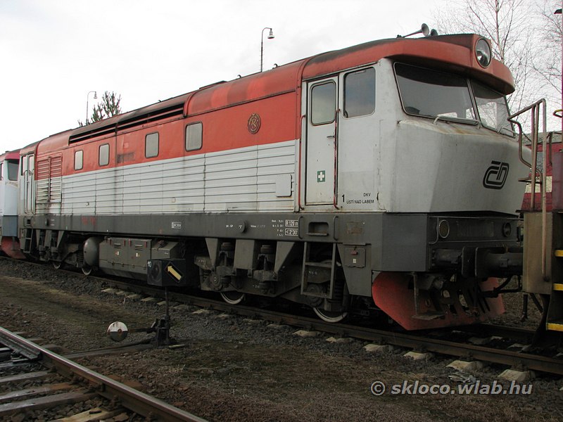 (749 140-0)