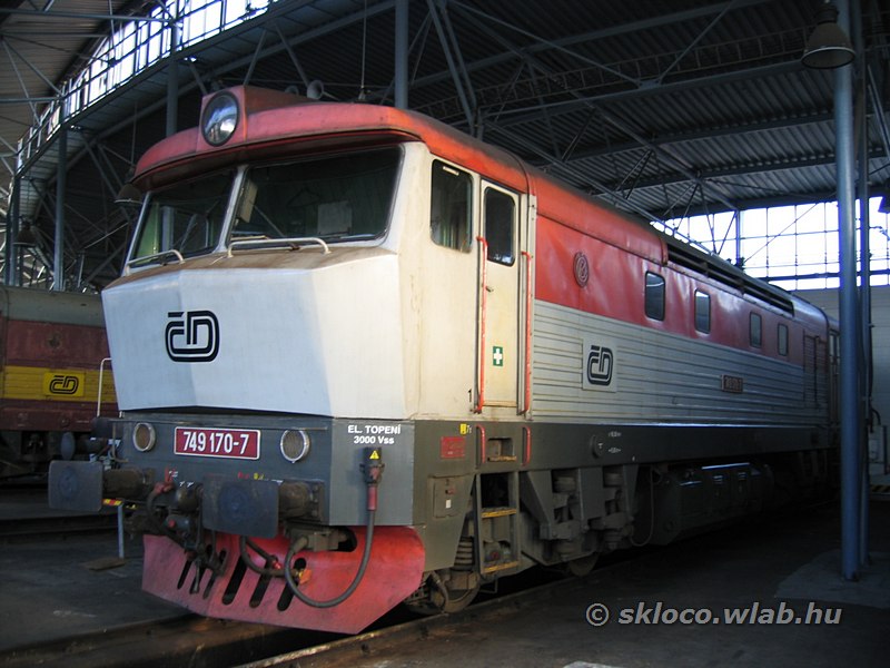(749 170-7)