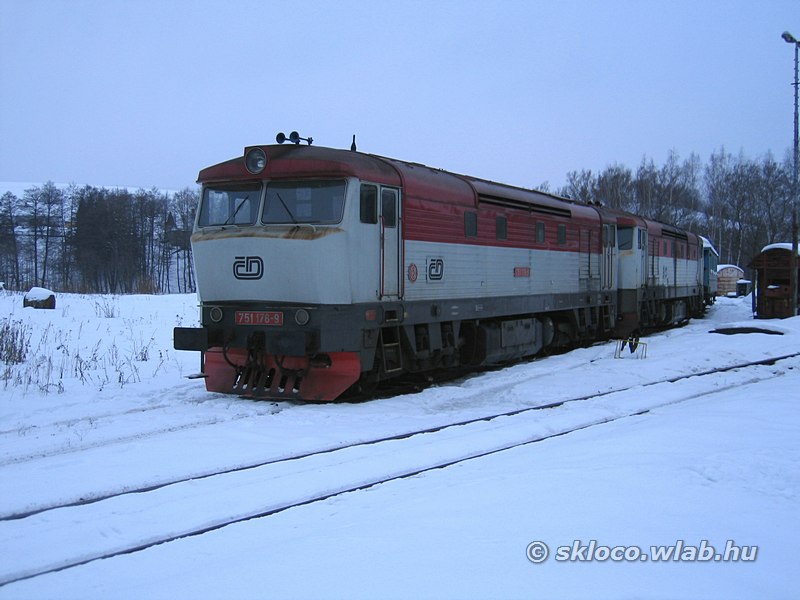 751 176-9
