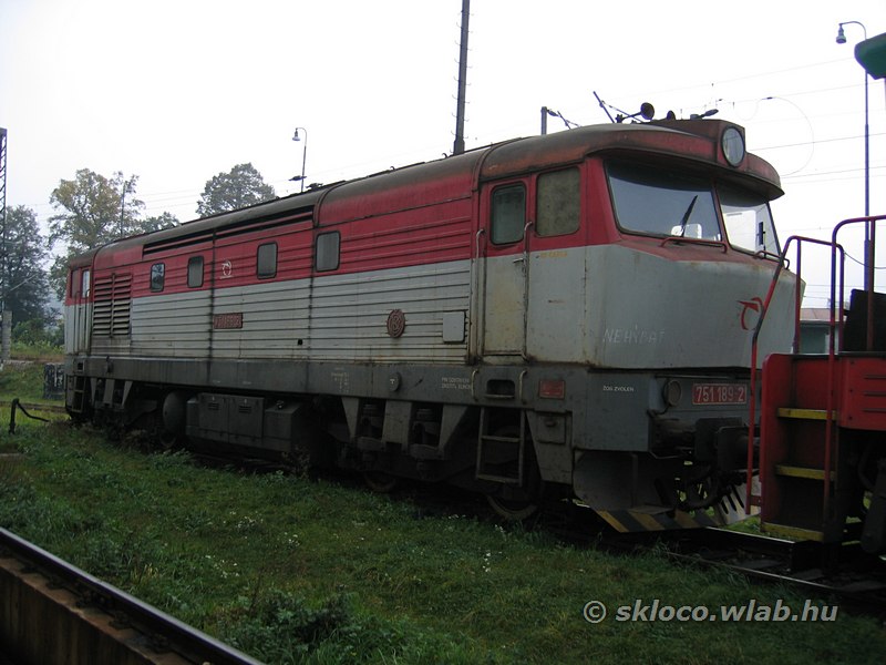 (751 189-2)