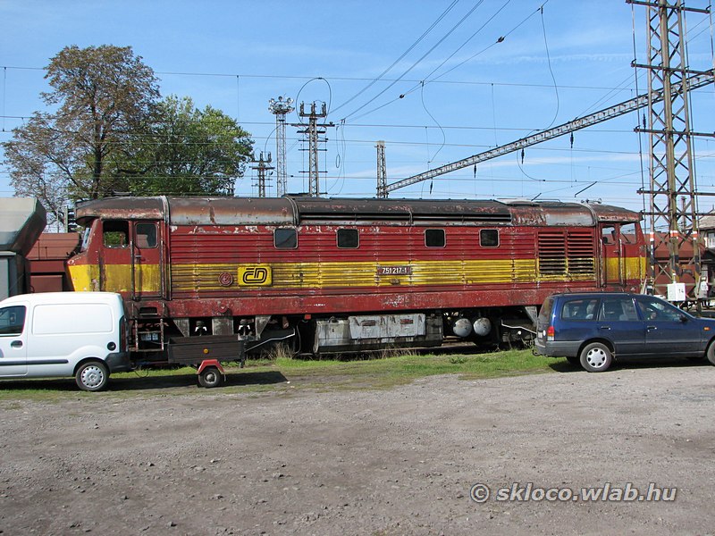 (751 217-1)