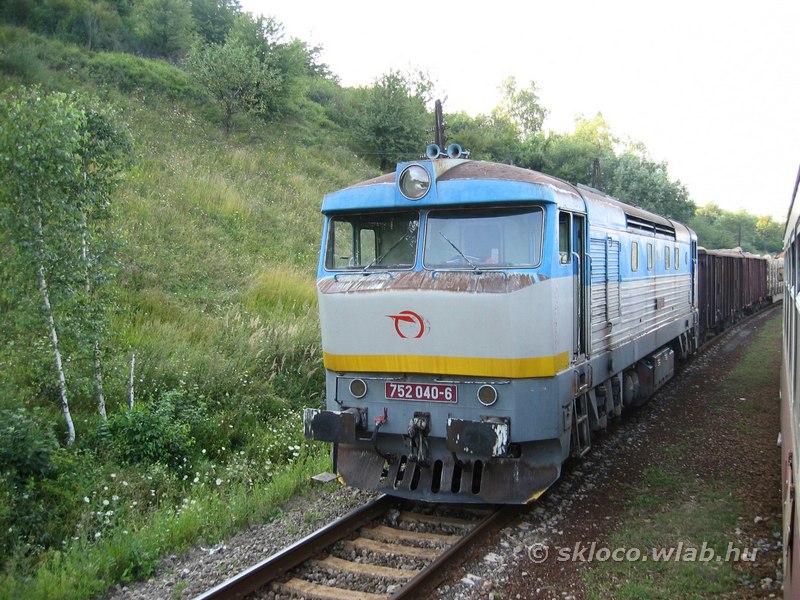 752 040-6