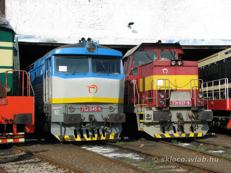 752 045-5