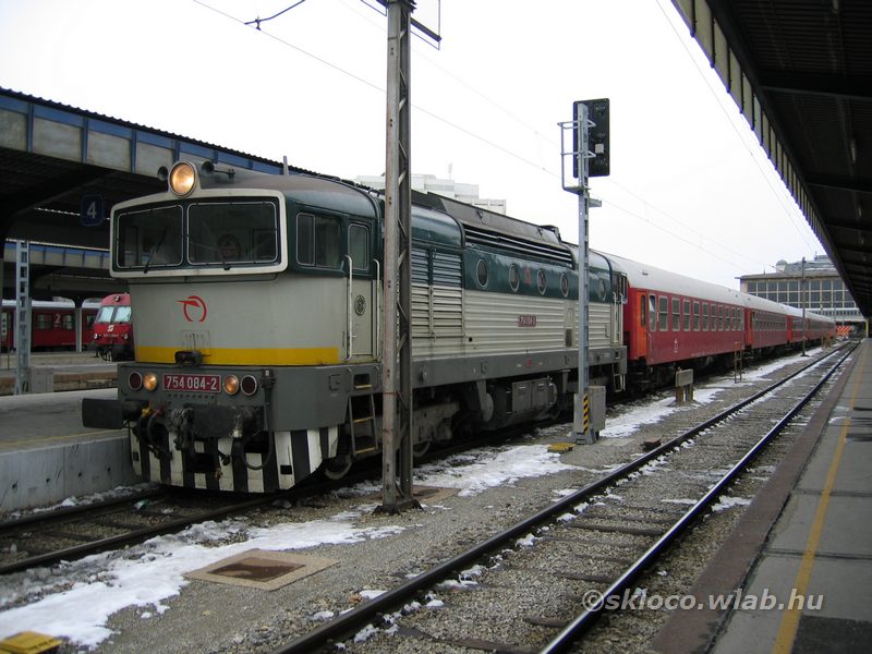 754 084-2