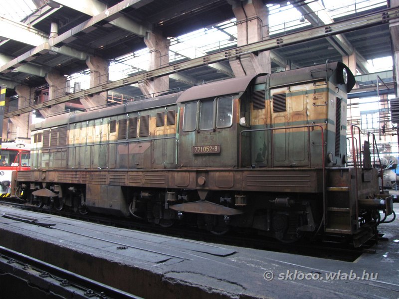 771 052-8