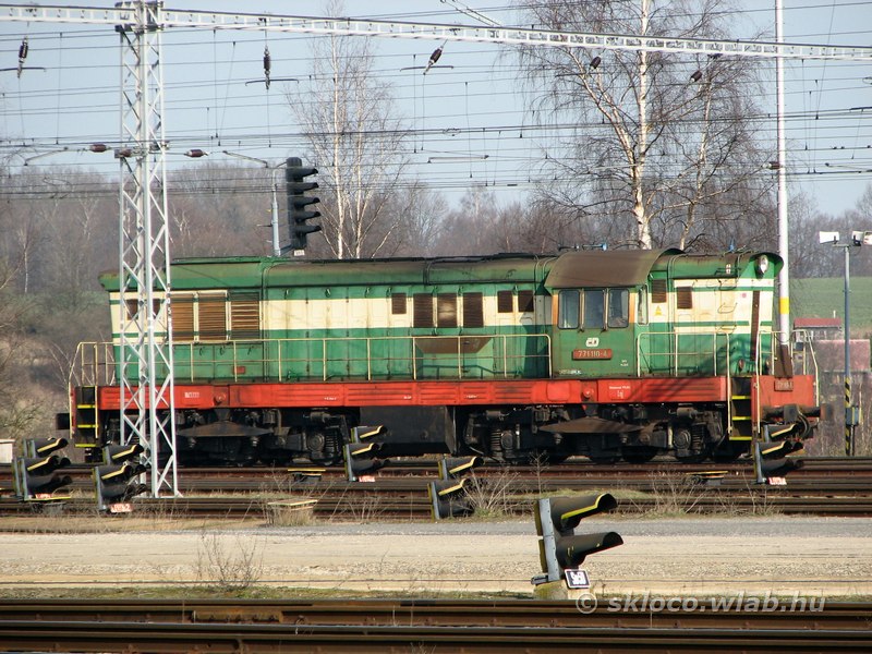 771 110-4