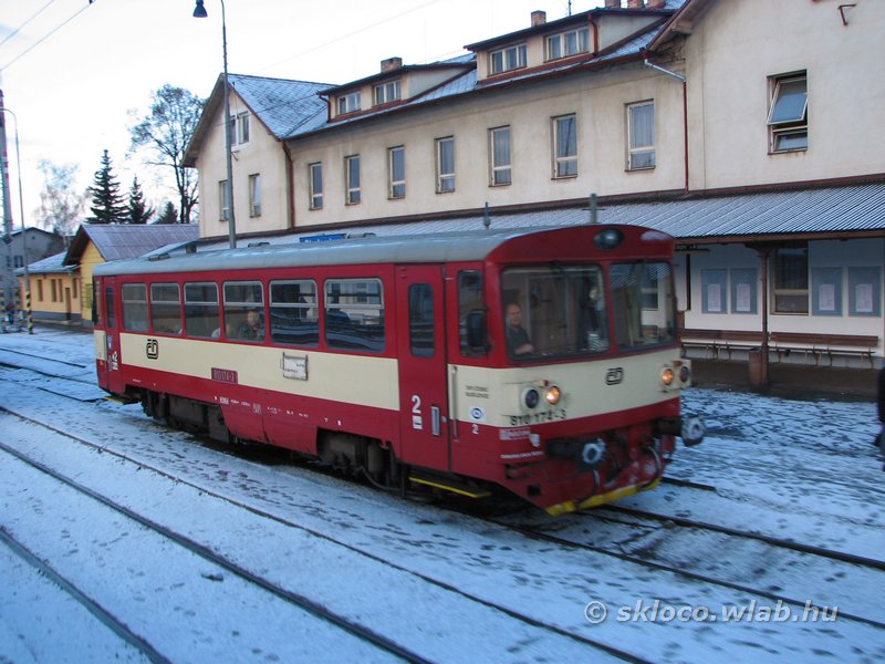810 174-3