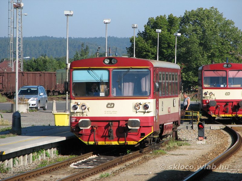 (810 178-4)