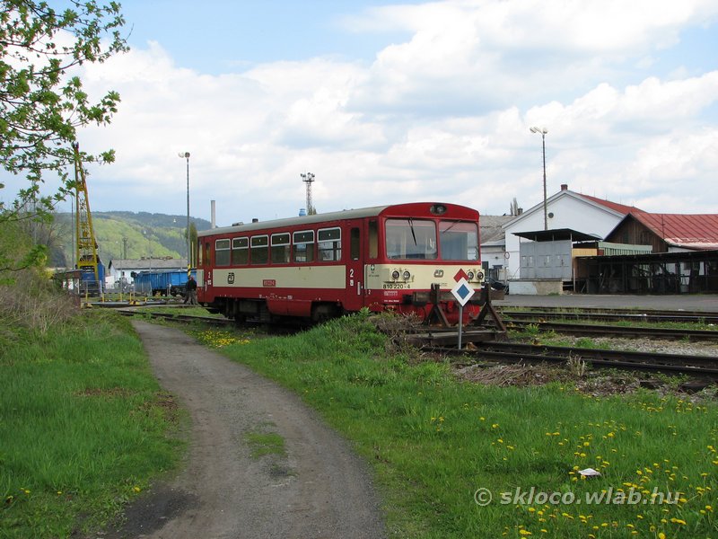 810 220-4
