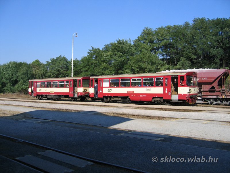 (810 270-9)