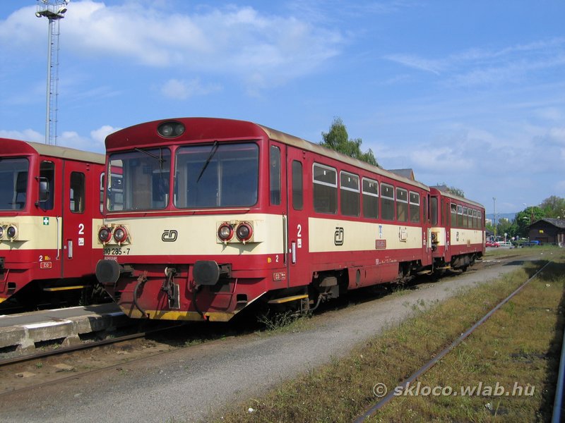(810 285-7)