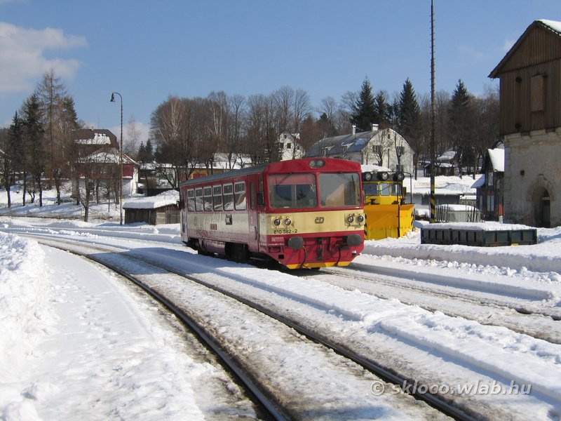 810 382-2