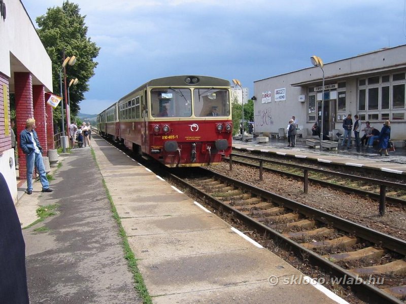 810 405-1